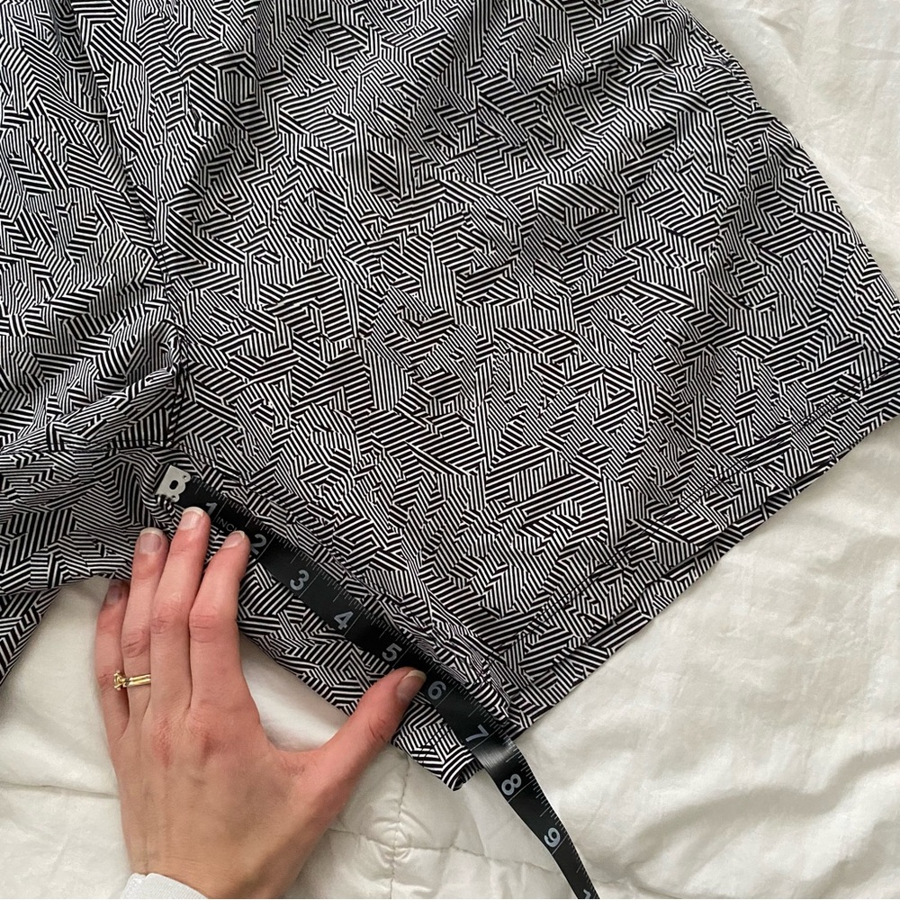 Lululemon // seawheeze linerless pacebreaker 7” S - Picture 3 of 5